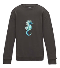 JanaRoos - T-shirts and Sweaters - Kid's Sweater - Packshot - Hand drawn illustration - Round neck - Long sleeves - Cotton - charcoal - grijs - sea horse - zeepaardje