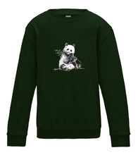 JanaRoos - T-shirts and Sweaters - Kid's Sweater - Packshot - Hand drawn illustration - Round neck - Long sleeves - Cotton - Forest Green - Groen - Panda